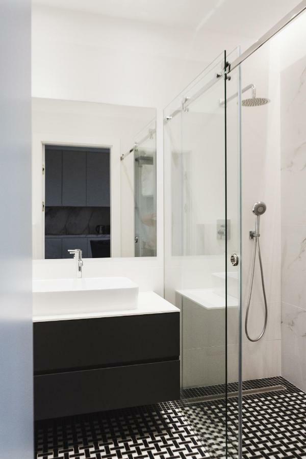 Luxlux Apartments Metro Slodowiec Warsaw Exterior photo